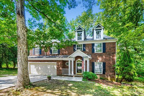 4736 Kirkgard Trail active home in Cheshunt, Charlotte, NC