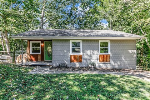 16 Merlin Way active home in Camelot, Asheville, NC