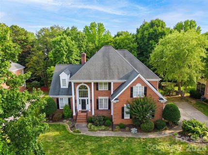 10204 Vixen Lane active home in The Hamptons, Huntersville, NC