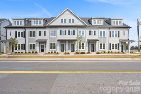 246 Freeland Lane active townhome in South End, Charlotte, NC