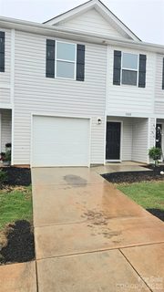 1941 Tranquility Circle pending home in Trivium, Newton, NC