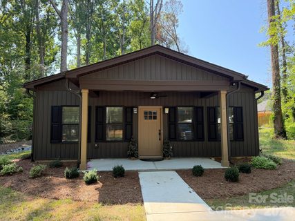 204 E Poplar Street active home in Craig Heights, Stanley, NC