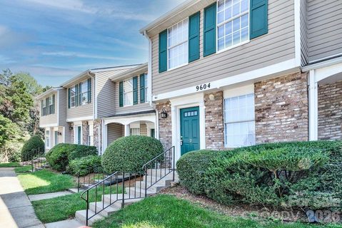 9604 Vinca Circle active condo in Colville, Charlotte, NC