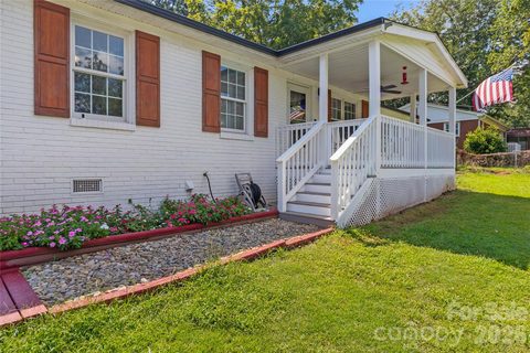 3601 Chapelwood Drive active home in Chapelwood Acres, Gastonia, NC