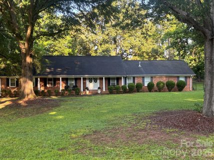 412 Brackenbury Lane pending lot in Brackenbury Estates, Charlotte, NC