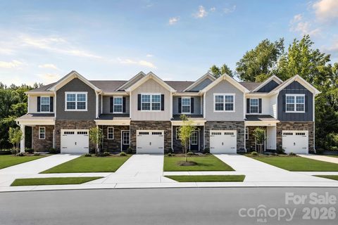 712 Sparano Loop active townhome in Cannon Village, York, SC