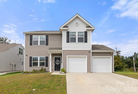 10304 Holly Park Drive active home in Upper Riverpointe, Charlotte, NC