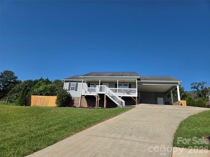 10 Miss Julia Way pending home in Lakeside Summit, Granite Falls, NC