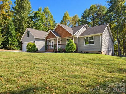 15 Tiki Way active home in Oasis Cove, Candler, NC