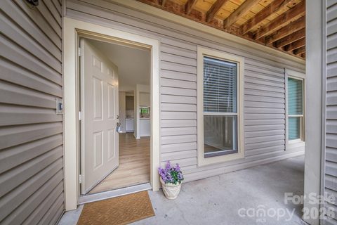11022 Running Ridge Road active condo in Carmel Village II, Charlotte, NC