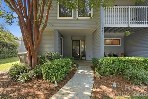 11531 Turn Stone Court active condo in Carmel Chace, Charlotte, NC