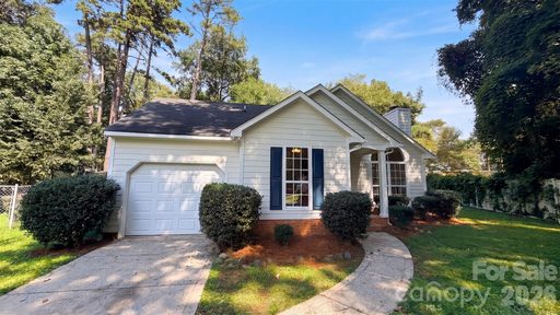 6223 Sunbridge Court active home in Sunstone, Charlotte, NC