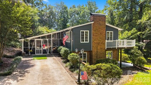 37 Home Place Lane pending home in Lakemont Park, Hickory, NC
