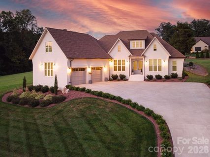 4413 Holly Circle active home in Walnut Ridge, Conover, NC
