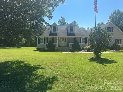 3105 Hunters Ridge Court pending home in Hunters Ridge, Morganton, NC