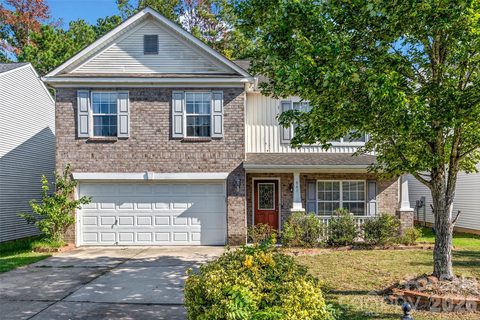 841 Brunswick Drive active home in Fairway Woods, Rock Hill, SC