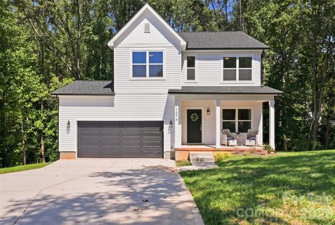 1074 Mackey Court active home in Riverwood Plantation, Gastonia, NC