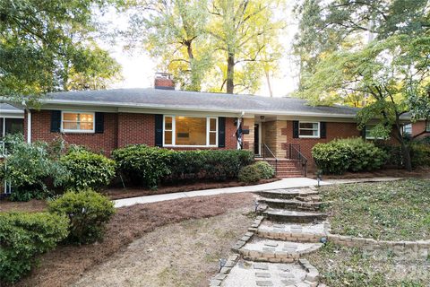 4764 Stafford Circle pending home in Sherwood Forest, Charlotte, NC