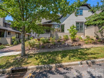 14 Keats Road active home in Cheshire, Black Mountain, NC