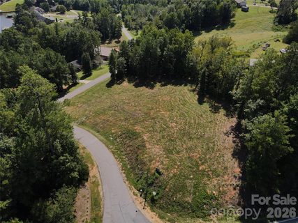 4707 Crystal Falls Avenue pending home in Crystal Falls, Hickory, NC