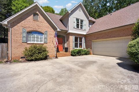 Homes in Jefferson Woods, Gastonia