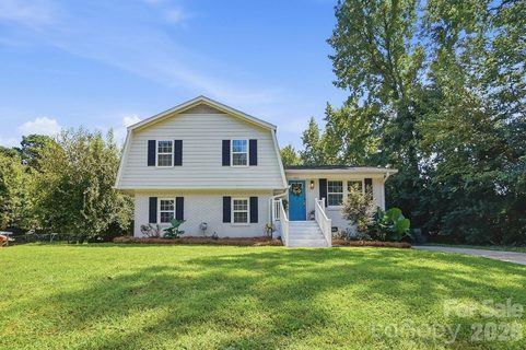 4400 Strangford Avenue active home in Cobblestone, Charlotte, NC