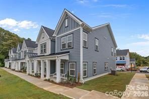 5004 Cherry Gum Court active home in Sycamore Trail, Matthews, NC