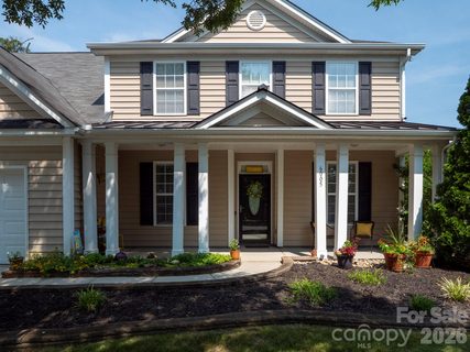 6005 Lillyshire Place active home in Stafford, Charlotte, NC