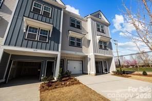 3208 Butler Hill Drive active home in Sycamore Trail, Matthews, NC