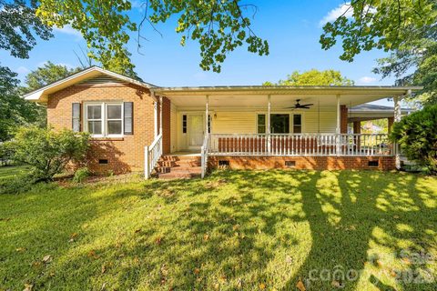 101 Reading Street active home in Hillcrest, York, SC