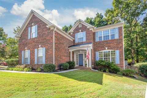 7606 Dinniston Drive active home in Birkdale, Huntersville, NC