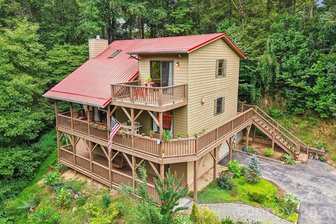 36 Nicholas Lane active home in Club West Ridge, Maggie Valley, NC