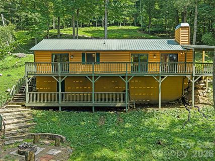 73 Oak Ridge Court active home in Wolf Laurel, Mars Hill, NC