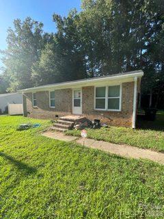 133 Hickory Lane active home in Wooded Valley, York, SC