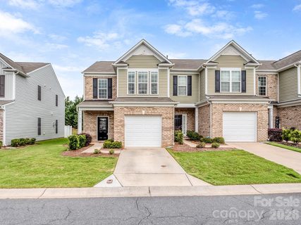 915 Wicawa Road active townhome in Catawba Village, Fort Mill, SC