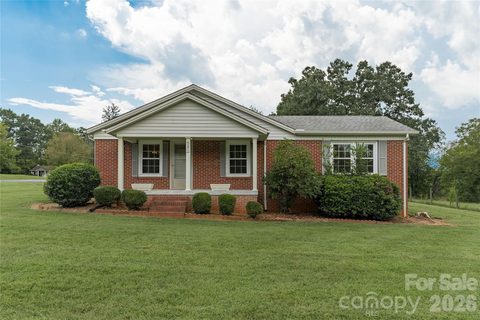 5271 Harris Farm Road active home in Mountain View, Hickory, NC