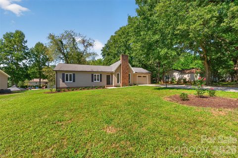 1711 Piney Road pending home in Forest Ridge, Hickory, NC