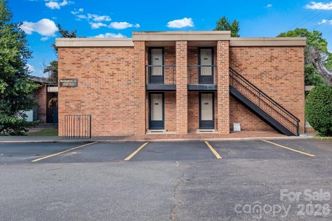 A home in Hawthorne Court Condominiums