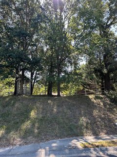 499 Chadmore South Drive pending lot in Harrison Woods, Charlotte, NC