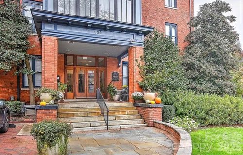 229 N Poplar Street active condo in St Peters, Charlotte, NC