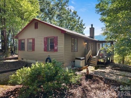 600 Piney Gate Road sold home in Piney Mountain, Saluda, NC