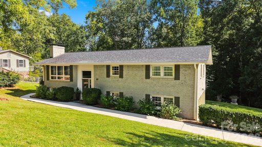 Homes in Lakemont Park, Hickory