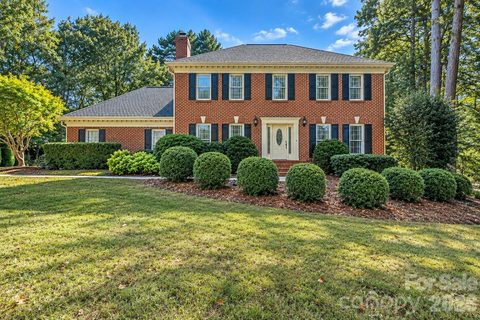 591 19th Avenue Lane pending home in Laurel Forest, Hickory, NC
