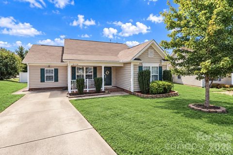 2174 Wexford Way active home in Taras Trace, Statesville, NC