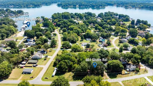461 Stutts Road pending home in Commodore Peninsula, Mooresville, NC