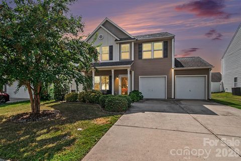 1040 Newton Avenue active home in Newport Lakes, Rock Hill, SC
