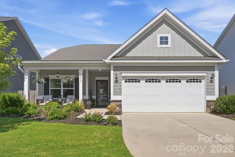 8415 Dumphries Drive active home in The Oaks At McIlwaine, Huntersville, NC