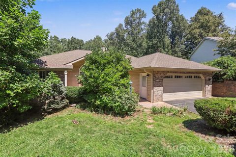 7 Firestone Court active home in Etowahs Reach, Etowah, NC