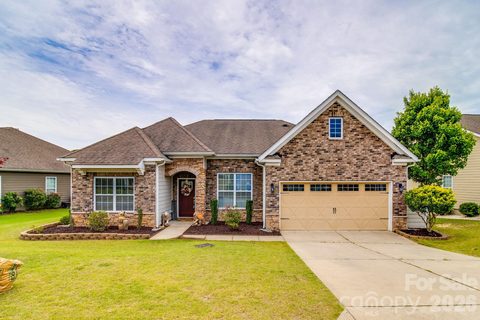 613 Scarlet Baby Drive active home in Cobblestone Park, Blythewood, SC