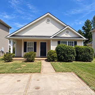 2412 Smugglers Court active home in Oakdale Village, Charlotte, NC